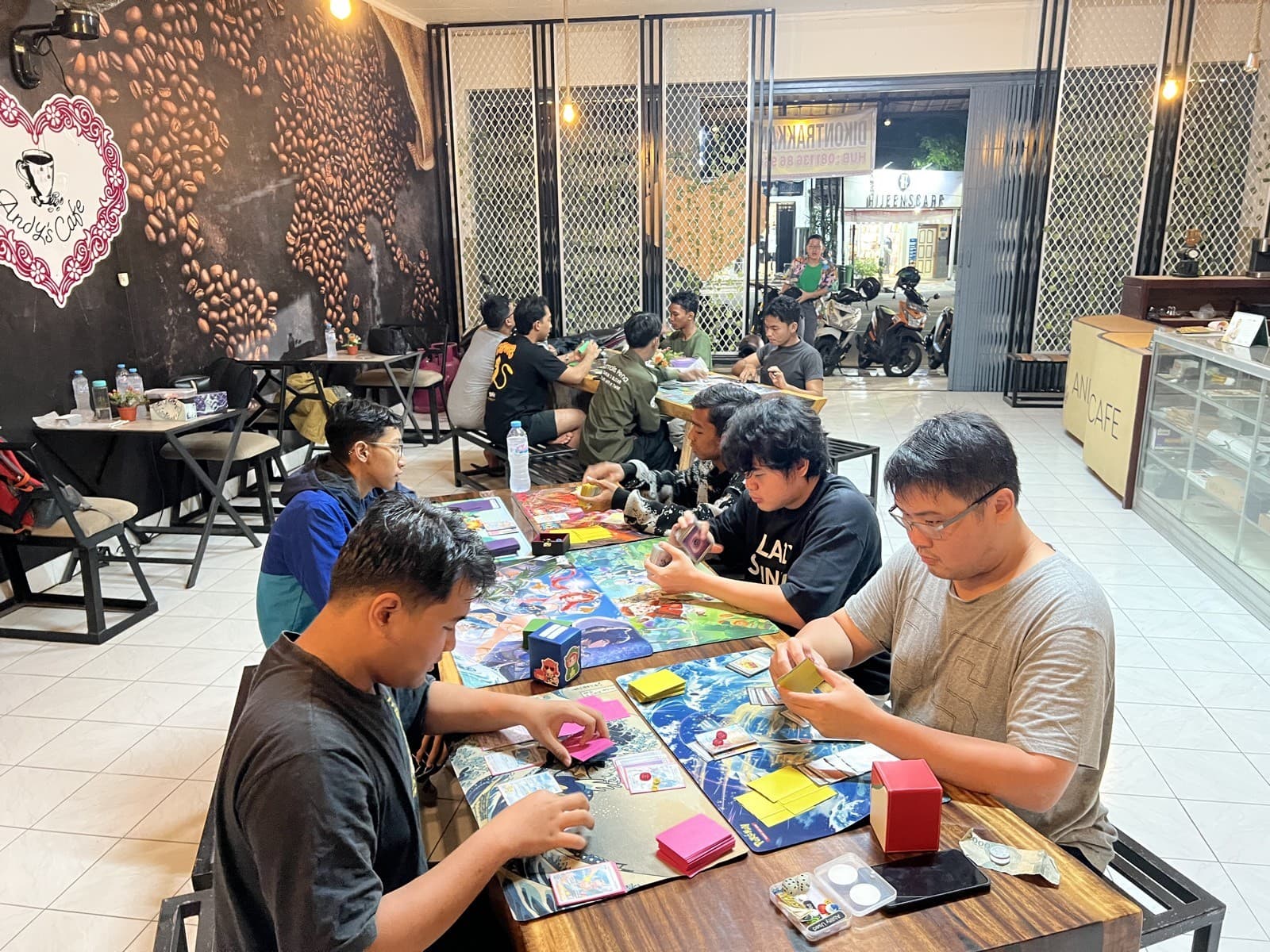 Suasana Gym Battle mingguan MABAR LGS Blitar di Andy's Cafe — foto 1