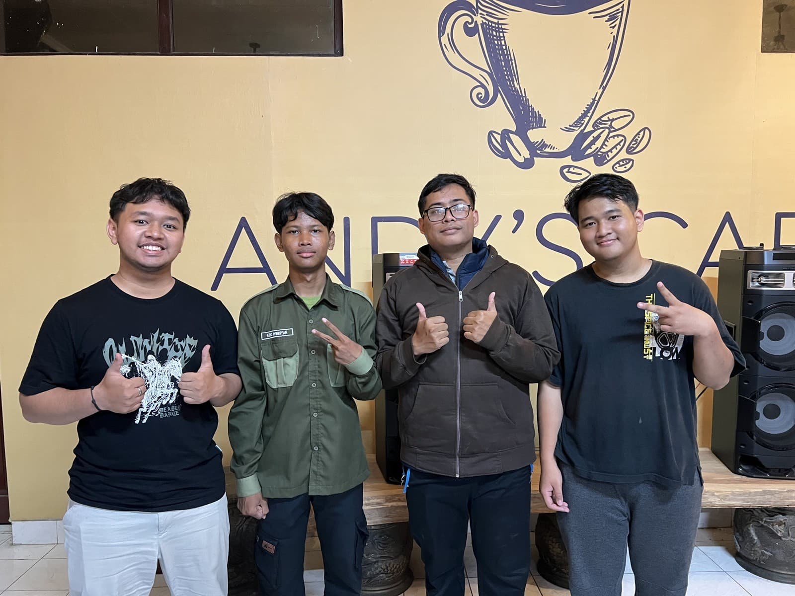 Suasana Gym Battle mingguan MABAR LGS Blitar di Andy's Cafe — foto 6